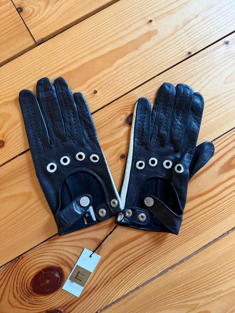 Dunhill Black Perforated Lambskin Leather Unlined Driving Gloves – Size M